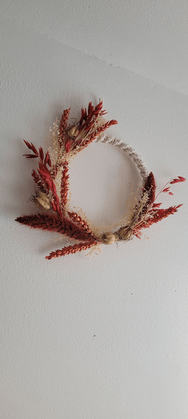 Cercle macramé Fleurs séchées modèle "Rouge" (diamètre : 15 cm)