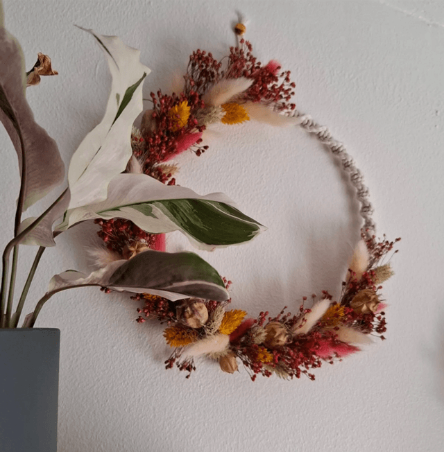 Cercle macramé Fleurs séchées modèle Rose et Jaune (diamètre : 20 cm)