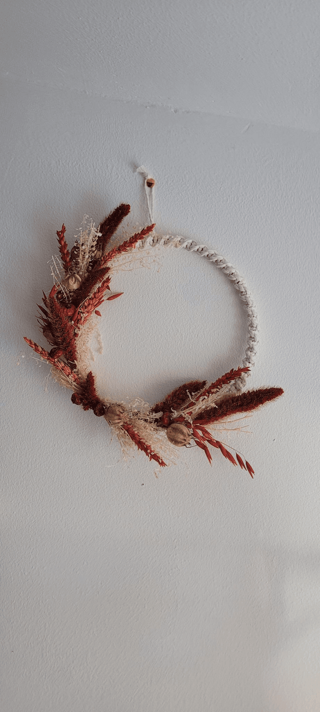 Cercle macramé Fleurs séchées modèle &quot;Rouge&quot; (diamètre : 20 cm)
