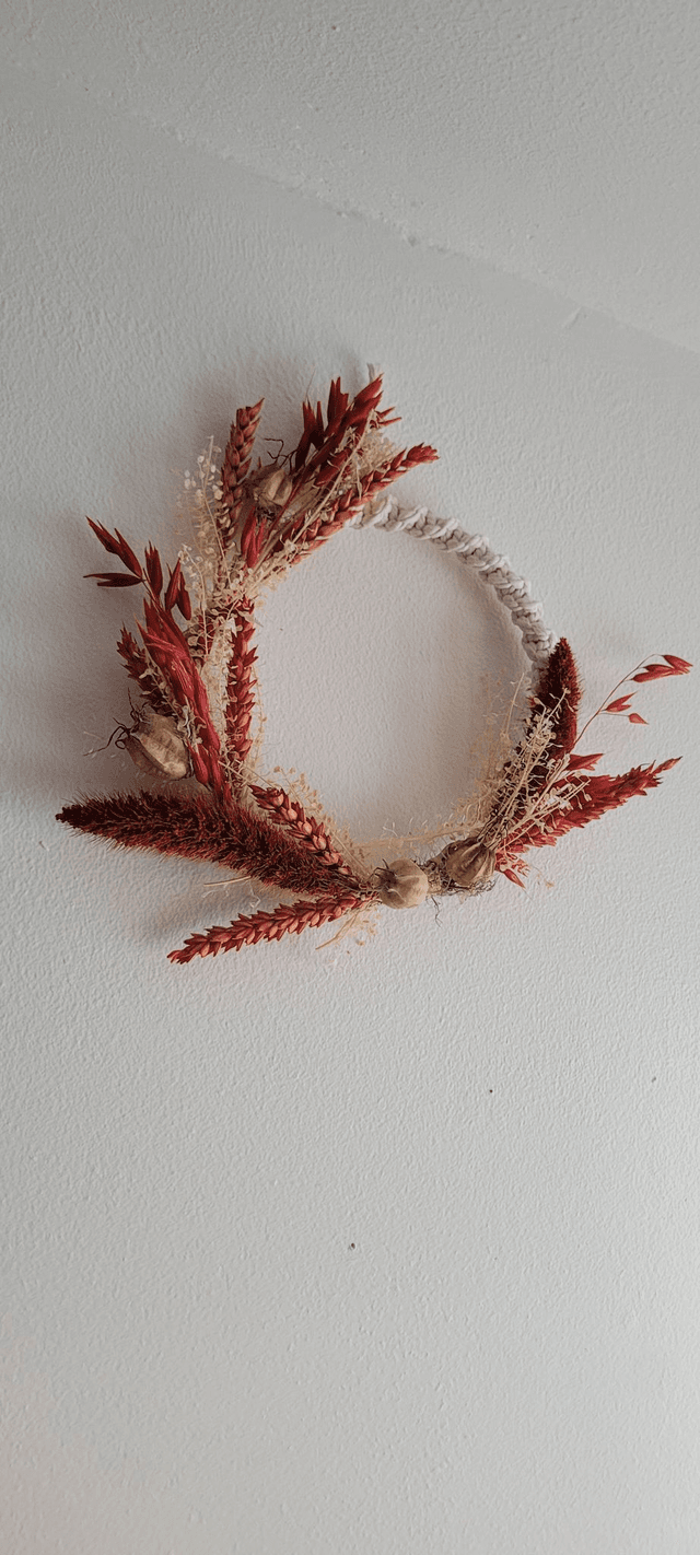 Cercle macramé Fleurs séchées modèle &quot;Rouge&quot; (diamètre : 15 cm)